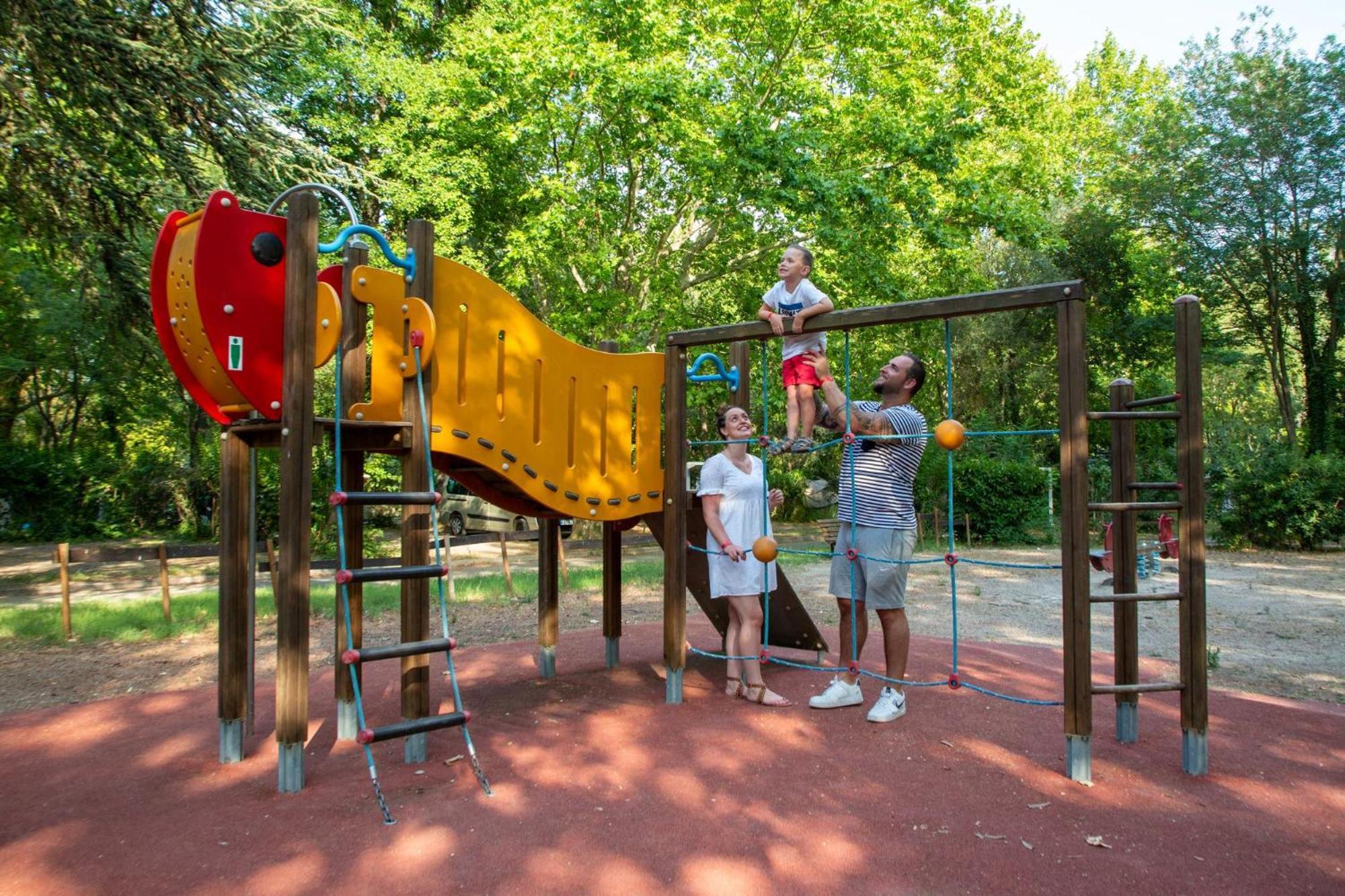 Du Pont D'avignon Campsite 4*